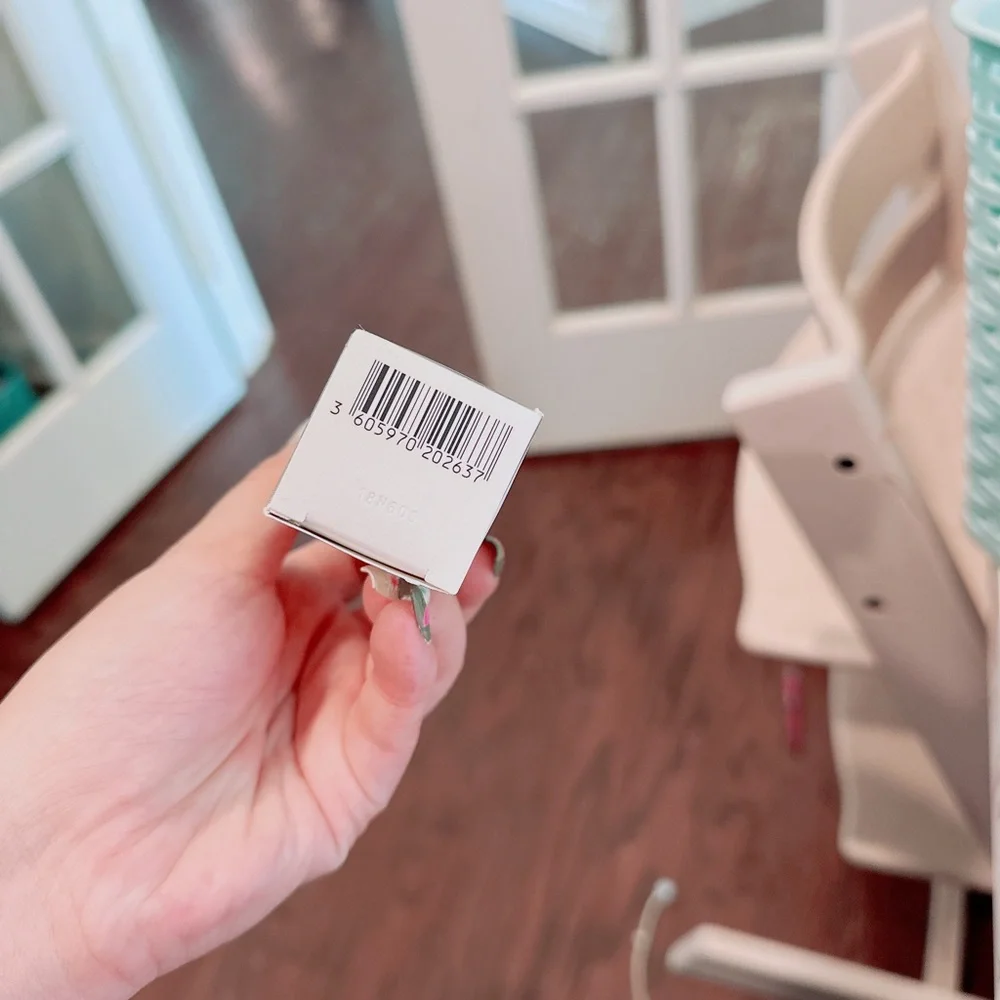 Kiehl's  Clearly Corrective Dark Spot Corrector serum/treatment/NWB - Picture 5 of 7